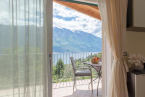 Loft Diva Lake view by Gardadomusmea Tremosine